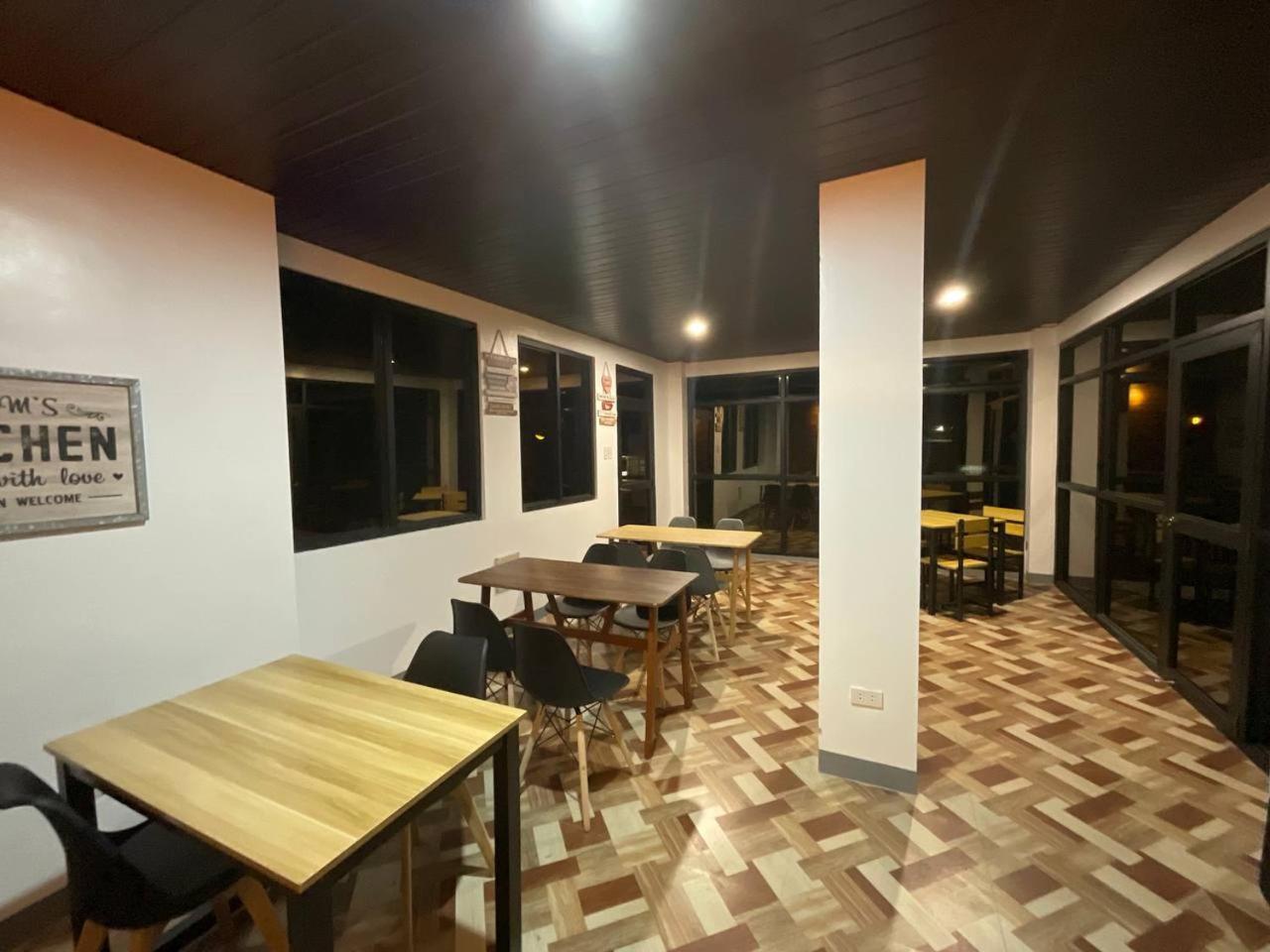 Halajo Bnb Transient Laoag Kültér fotó
